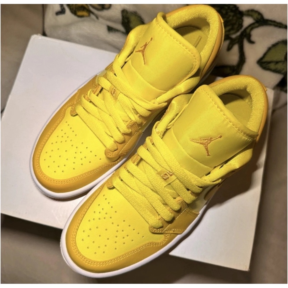 Nike Air Jordan Low Top Sneakers in Yellow - Picture 2 of 3